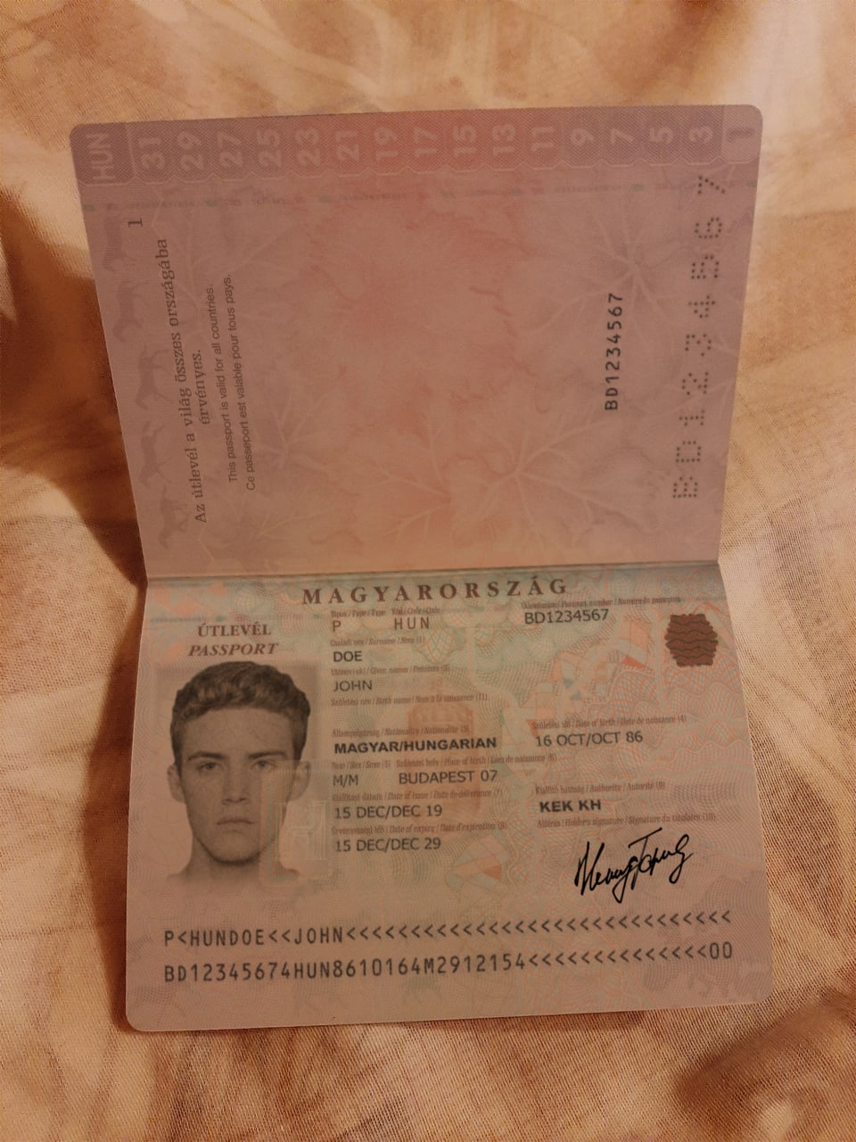 hungary passport preview jOvLfmf - Hungary Passport